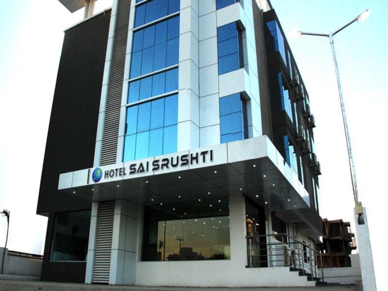 Sai Srushti Hotel Shirdi Bagian luar foto