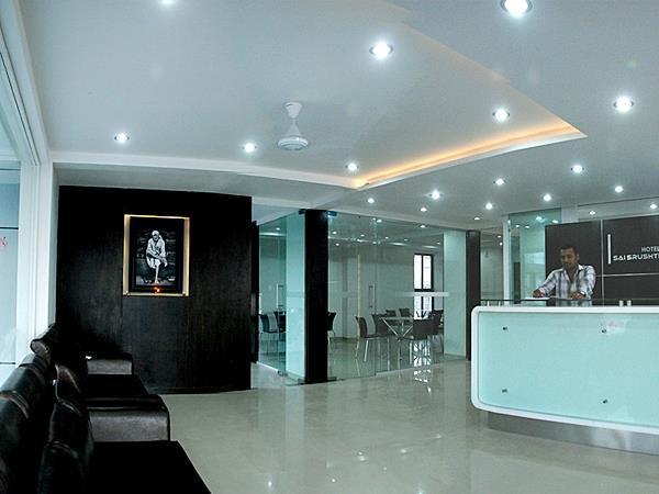 Sai Srushti Hotel Shirdi Bagian luar foto